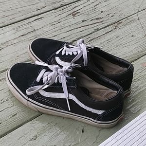 Black Vans Skate Shoes